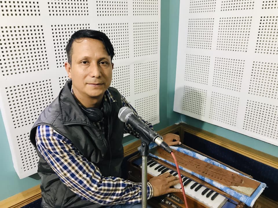 चर्चित गायक सुरज कुमार थापाको नयाँ गीत ‘नाचन–नाचन’ सार्वजनिक (म्युजिक भिडियोसहित)