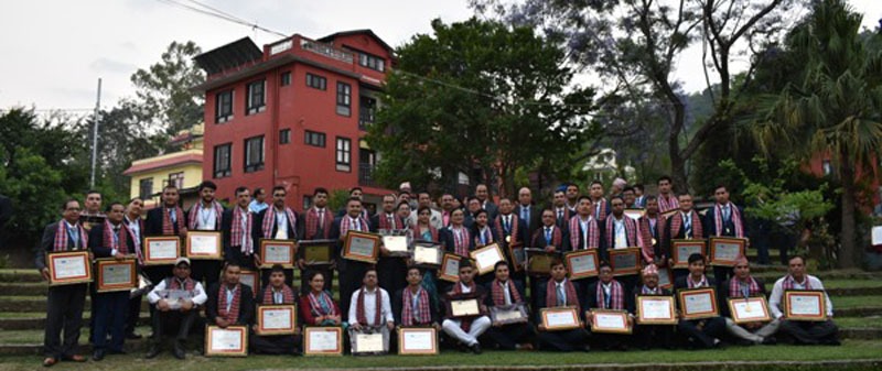 राष्ट्रिय वाणिज्य बैंकको पुरस्कार वितरण कार्यक्रम सम्पन्न