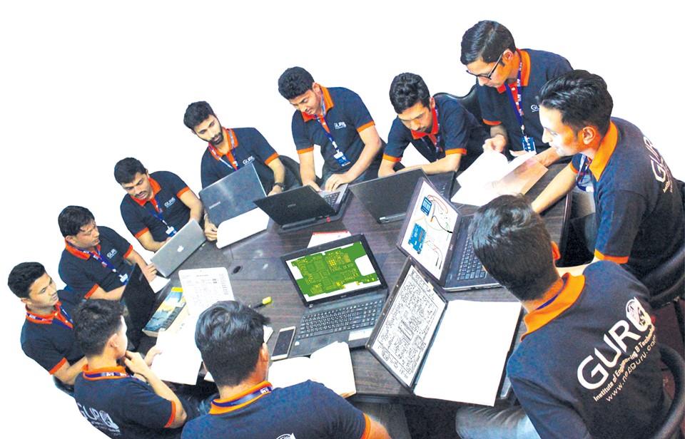 शिक्षा, सीप र रोजगारीको अभियानमा ‘गुरु इन्स्च्यिुट अफ इन्जिनियरिङ’