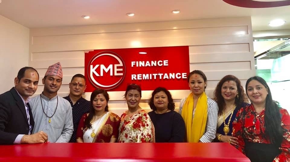 हङकङमा अर्थमन्त्री खतिवडाले गरे केएमई फाइनान्सको उद्धघाटन