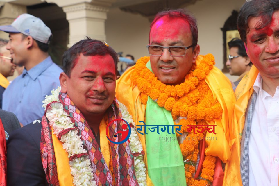 एनआरएनएको नवनिर्वाचित कार्यसमितिलाई समर्थकहरुको अविरजात्रा, सपथ ग्रहण आजै हुदै (फोटो फिचर)