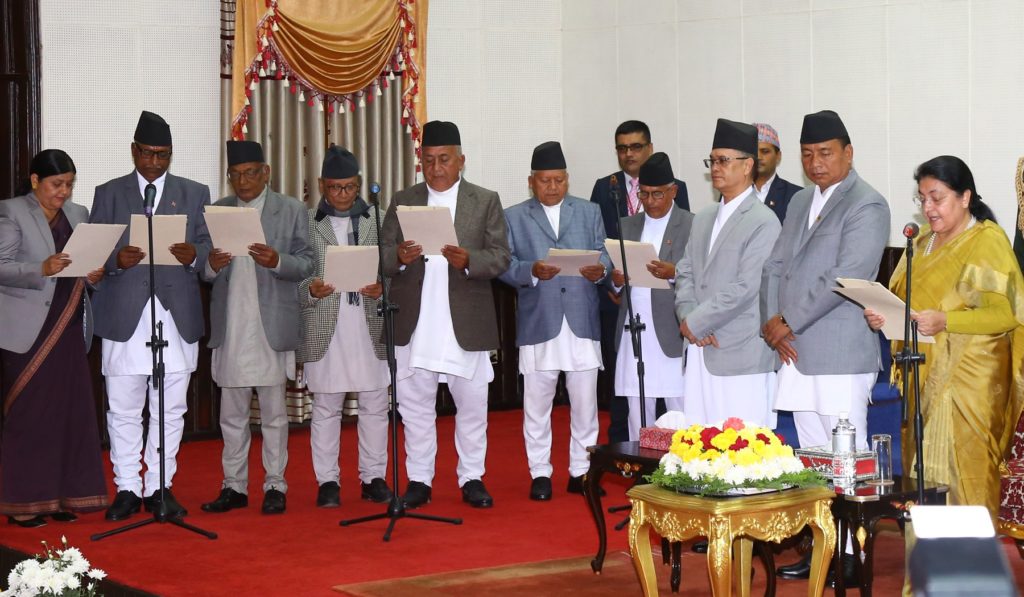 नेकपाद्धारा सिफारिस ७ जना प्रदेश प्रमुखले राष्ट्रपति भण्डारीसमक्ष खाए सपथ