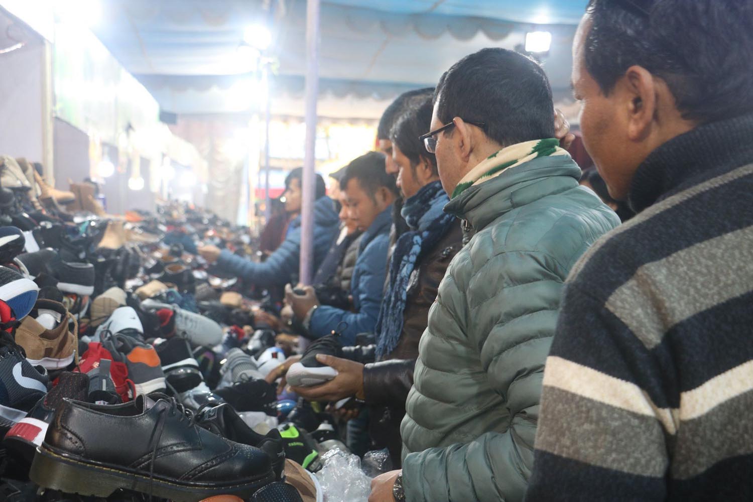 ‘भृकुटीमण्डप जुत्ता सेल मेला’ शनिवार सकिदै, सस्तो पाएपछि उपभोक्ता मख्ख