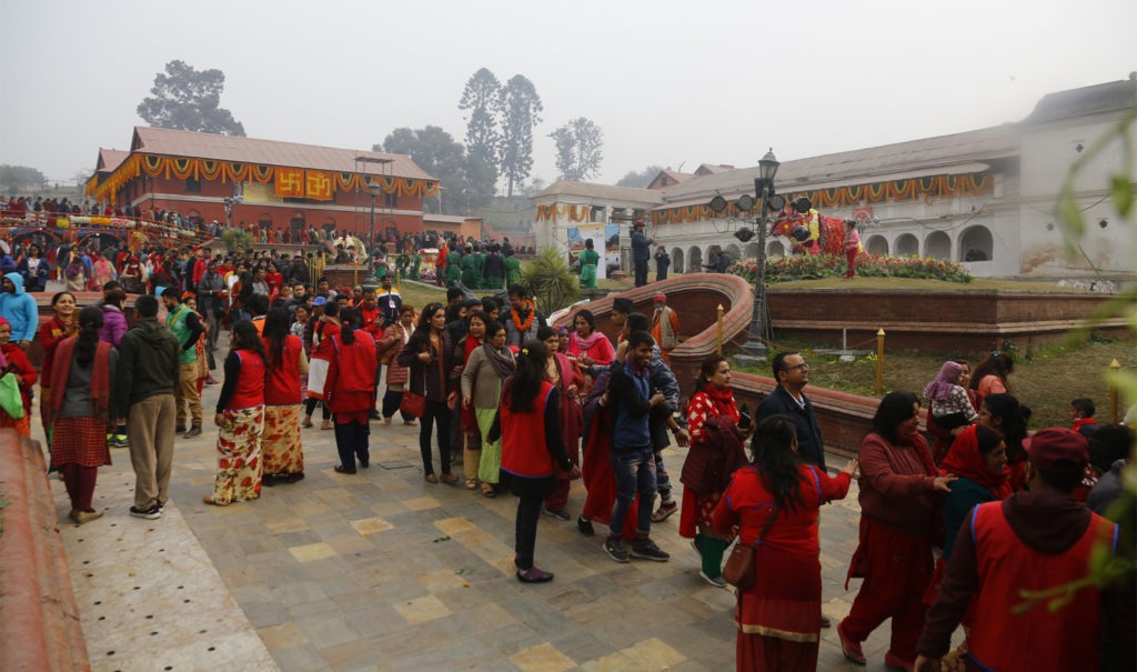 महाशिवरात्रि पर्व मनाइँदै, देशैभरका शिवालयमा विहानैदेखि भक्तजनको भीड
