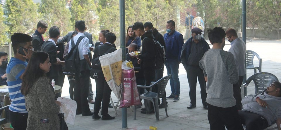 रगत अभावमा सहयोग गर्न मेनपावर व्यवसायीहरुद्धारा रक्तदान