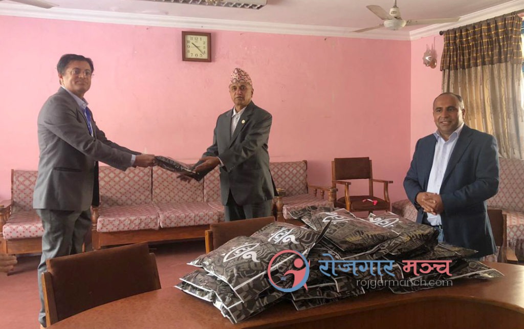 कान्ति बाल अस्पताललाई ‘भिजन एण्ड भ्यालु ओभरसिज’ले प्रदान ग-यो कोरोना उपचारका लागि ‘सुरक्षा कवच’