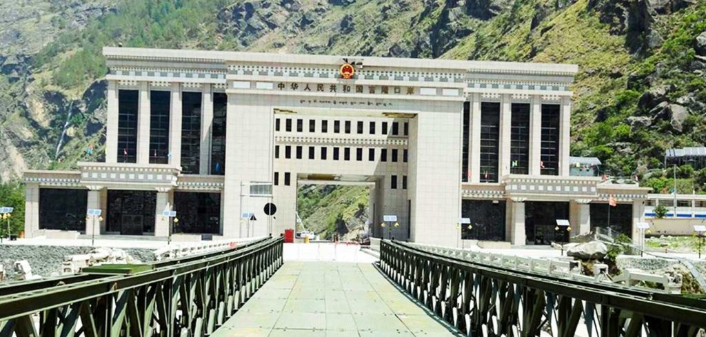 सञ्चालनमा आयो तातोपानी नाका, भित्रिए ११ कन्टेनर