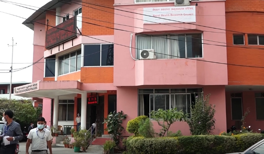 कोरोना भाइरसको उपचारमा सहयोग पुग्नेगरी नेपालमै उत्पादित औषधिको क्लिनिकल परीक्षण हुने