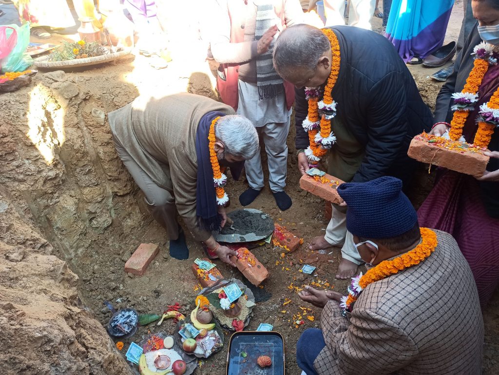 अधिकांश स्थानीय तहमा एकैपटक अस्पताल भवन शिलान्यास, दुई वर्षभित्र निर्माण सक्ने लक्ष्य