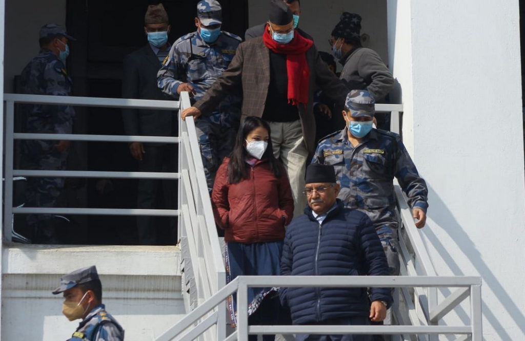 दाहाल-नेपाल समूहद्धारा निर्वाचन आयोगमा आधिकारिकता दाबी पेश