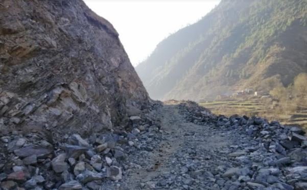 विस्फोटक पदार्थ नपुग्दा राष्ट्रिय गौरवको कर्णाली करिडोरको काम प्रभावित