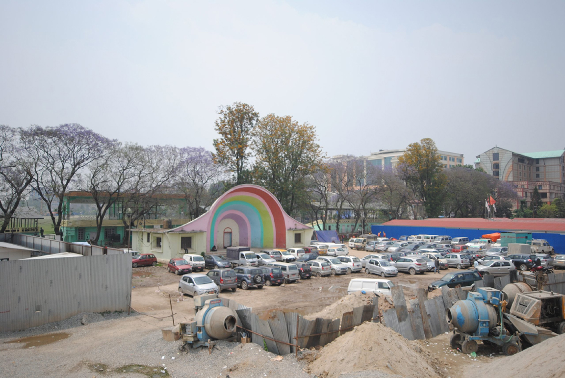 काठमाडौँ महानगरपालिकाले अस्थायी बसपार्क खुला मञ्चबाट सार्दै