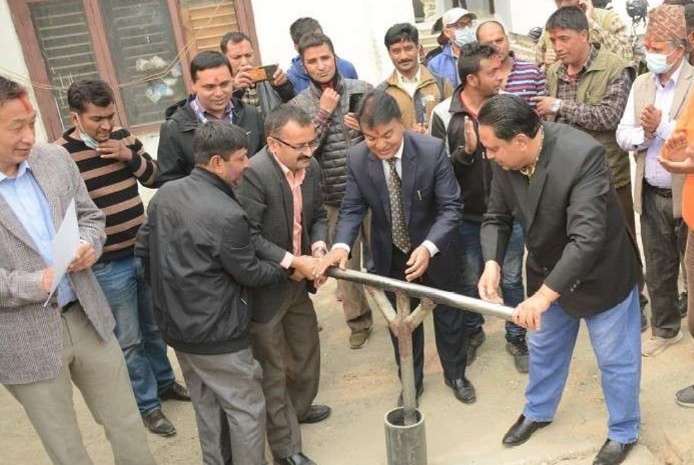 काठमाडौंमा वितरण शुरु भयो मेलम्चीको पानी, कहाँ-कहाँ कुन समयमा आउँछ पानी ? (सूचिसहित)