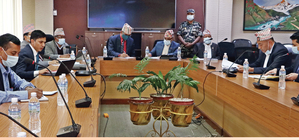 वित्त परिषद् बैठक : आवश्यकताका आधारमा मात्रै आयोजना छनोट गर्न निर्देशन