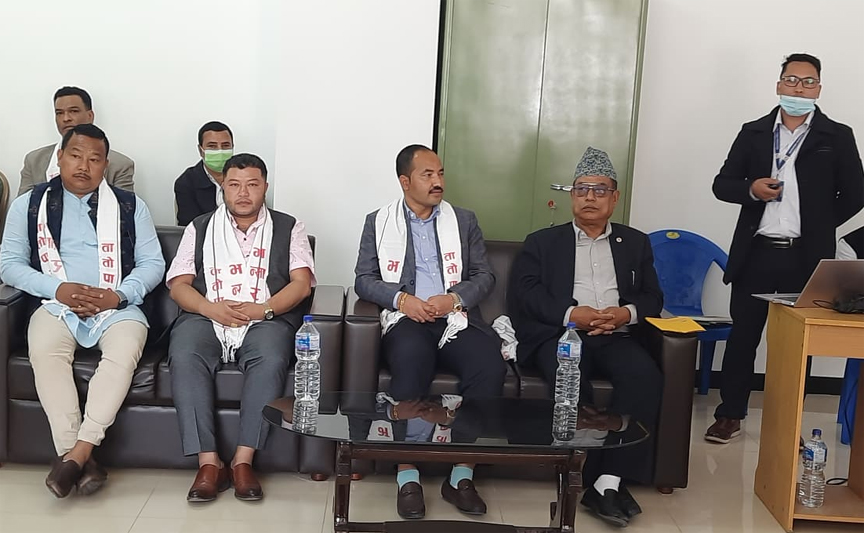 तातोपानी नाकामा हिमालय सीमापार बाणिज्य संघ र सिन्धुपाल्चोक उद्योग बाणिज्य संघका नवनिर्वाचित पदाधिकारीलाई स्वागत