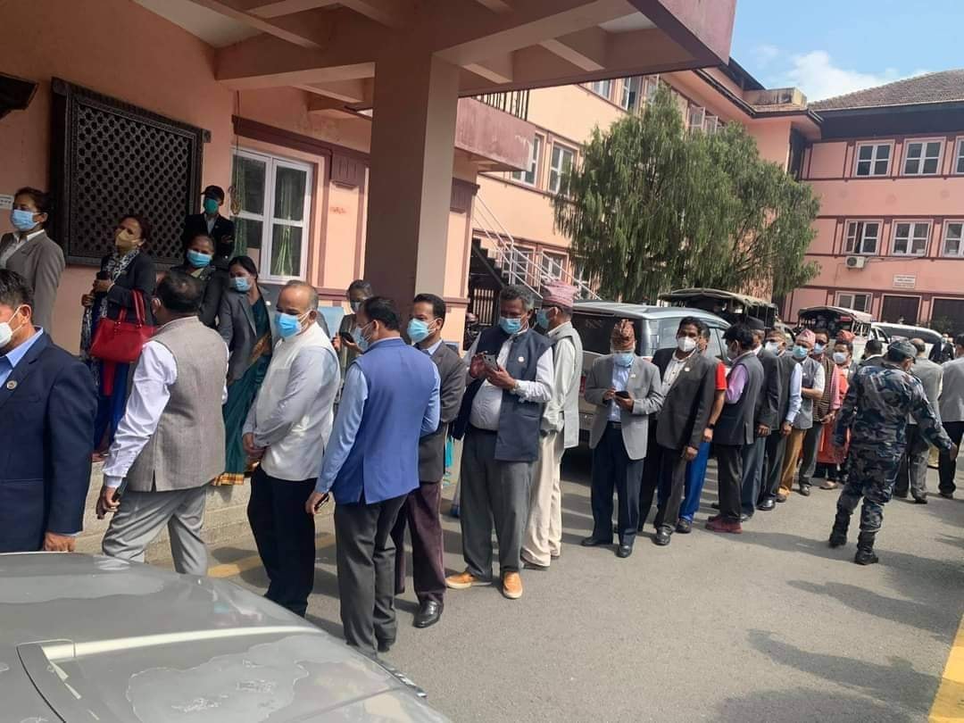 प्रतिनिधिसभाका १४६ सांसदको हस्ताक्षरसहित विपक्षी गठबन्धनद्धारा सर्वोच्चमा रिट दायर