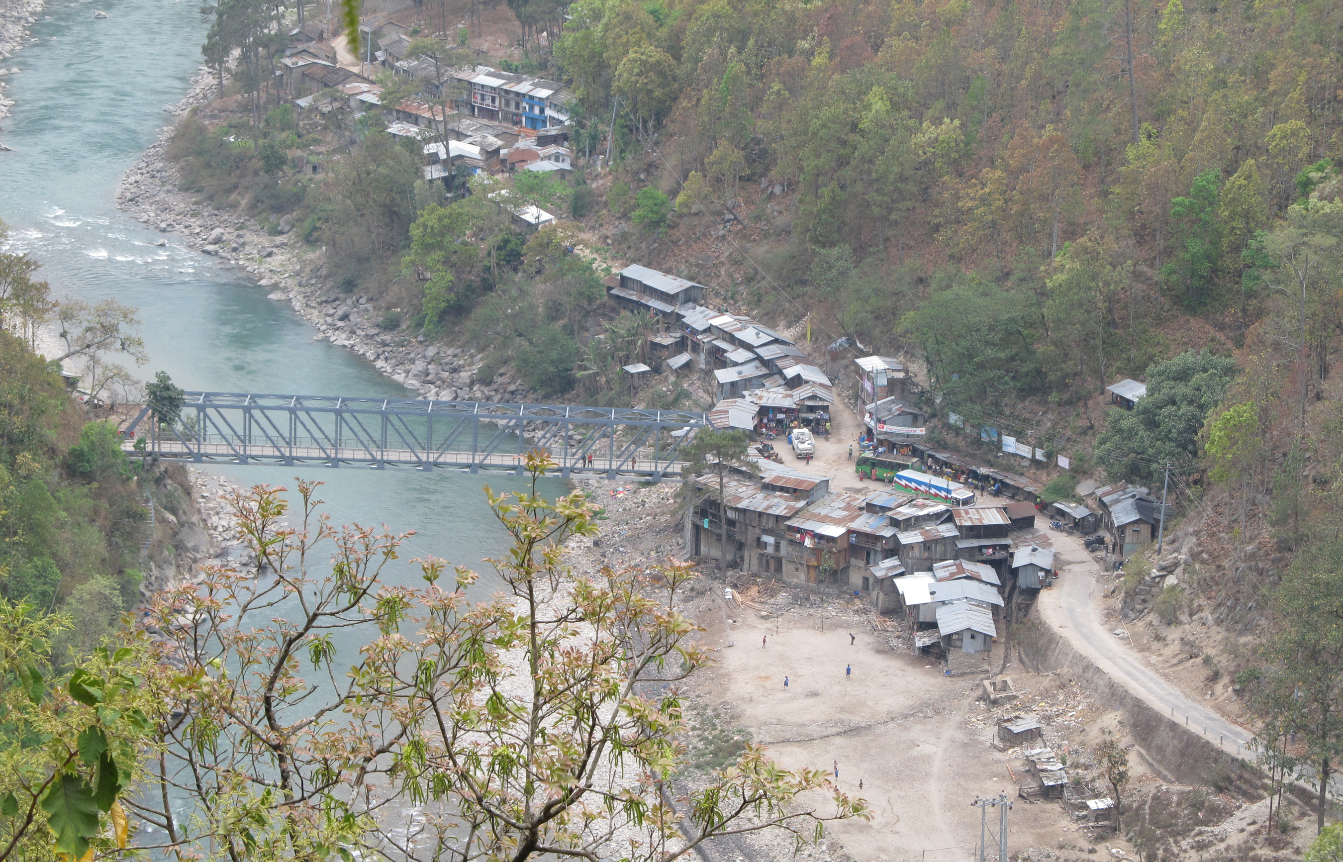 तामाकोसी थुनिएपछि तटीय क्षेत्रमा ‘हाइ एलर्ट’