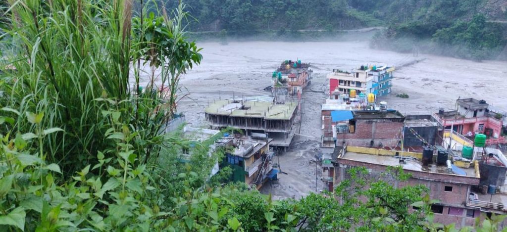 सिन्धुपाल्चोकको भेमाथाङ पहिरो : न रह्यो बास, न बच्यो गाँस !