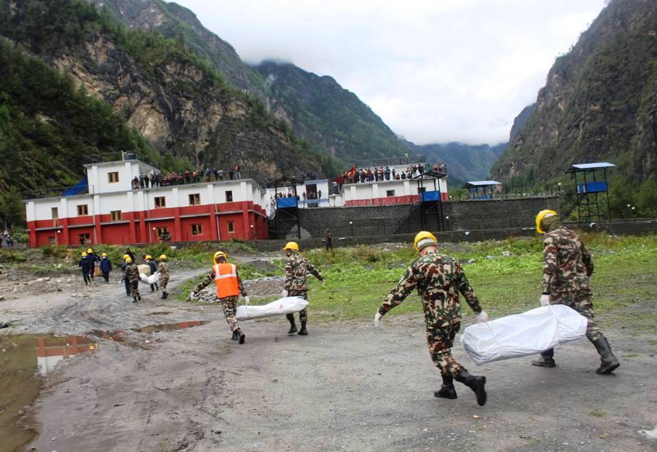 पाँच दिनमा बाढीपहिराले १६ को मृत्यु, दुई हजार विस्थापित