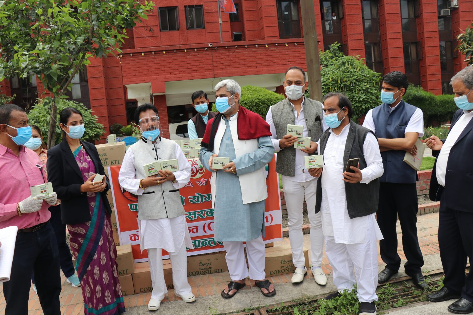 पतञ्जली योगपिठले दियो ‘कोरोनिकल किट’