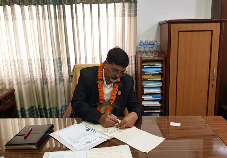 पछिल्लो आर्थिक अवस्थाबारे छिट्टै श्वेतपत्र जारी गर्ने अर्थमन्त्री शर्माको घोषणा