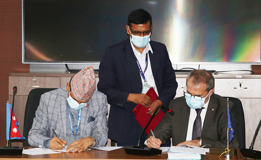 खोप खरिदका लागि नेपाल सरकार र एडीबीबीच १९ अर्ब ५८ करोड रुपैंया बराबरको ऋण सम्झौता