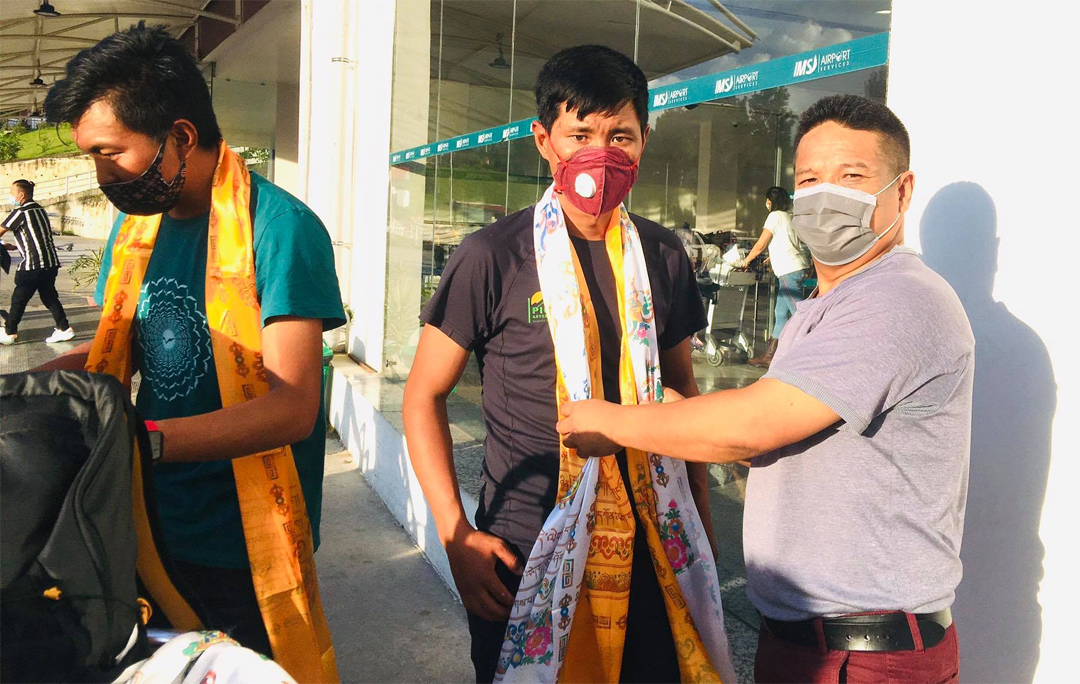 पायोनियर एड्भेन्चर ट्रेकबाट मकालुका शेर्पाले गरे ‘के–टु’ हिमालको सफल आरोहण