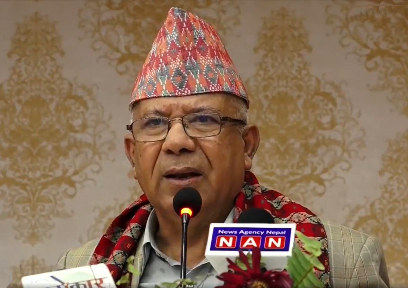 एमाले छाडेर आए दोस्रो पुस्ताका नेतालाई अध्यक्ष हस्तान्तरण गर्नेछु : माधव नेपाल