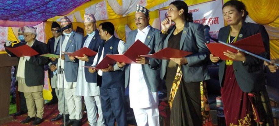 लुम्बिनी प्रदेशमा मुख्यमन्त्री केसीसहित सात मन्त्रिले लिए सपथ