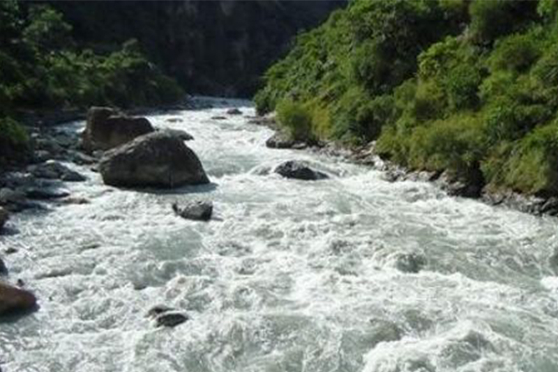 म्याग्दीमा पहिरोले राहुघाट नदी थुनियो, सेना परिचालन
