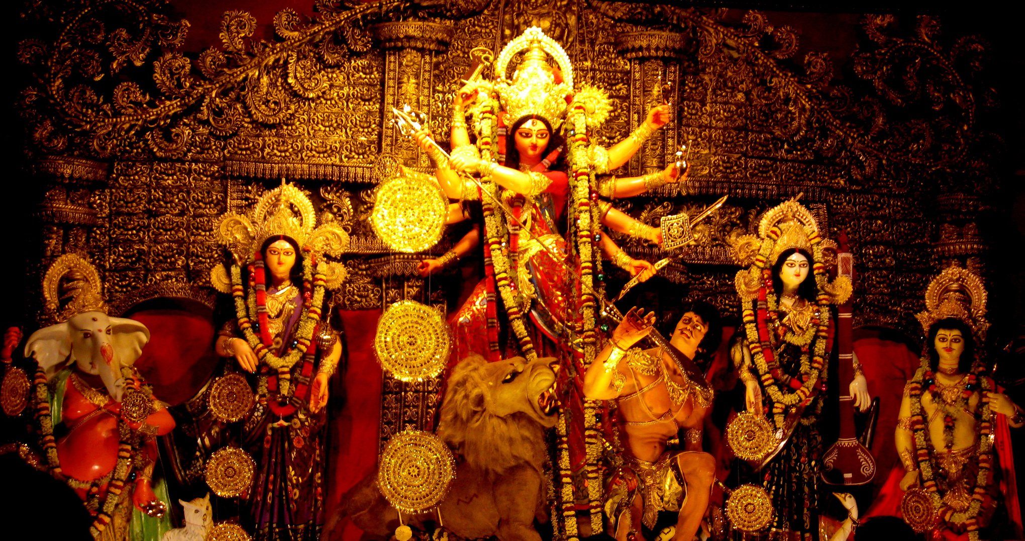 आज दुर्गा भवानीको विशेष पूजा आराधना गरी महाअष्टमी पर्व मनाईंदै