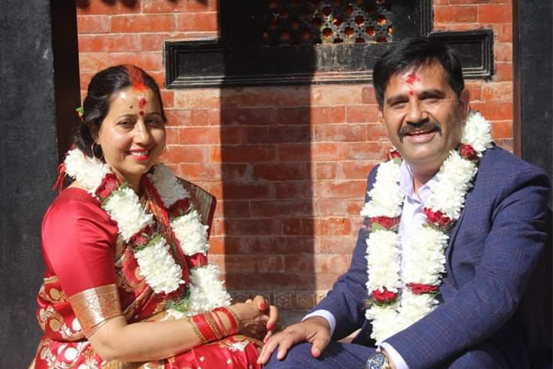 विवाह बन्धनमा बाँधिए मनोज गजुरेल