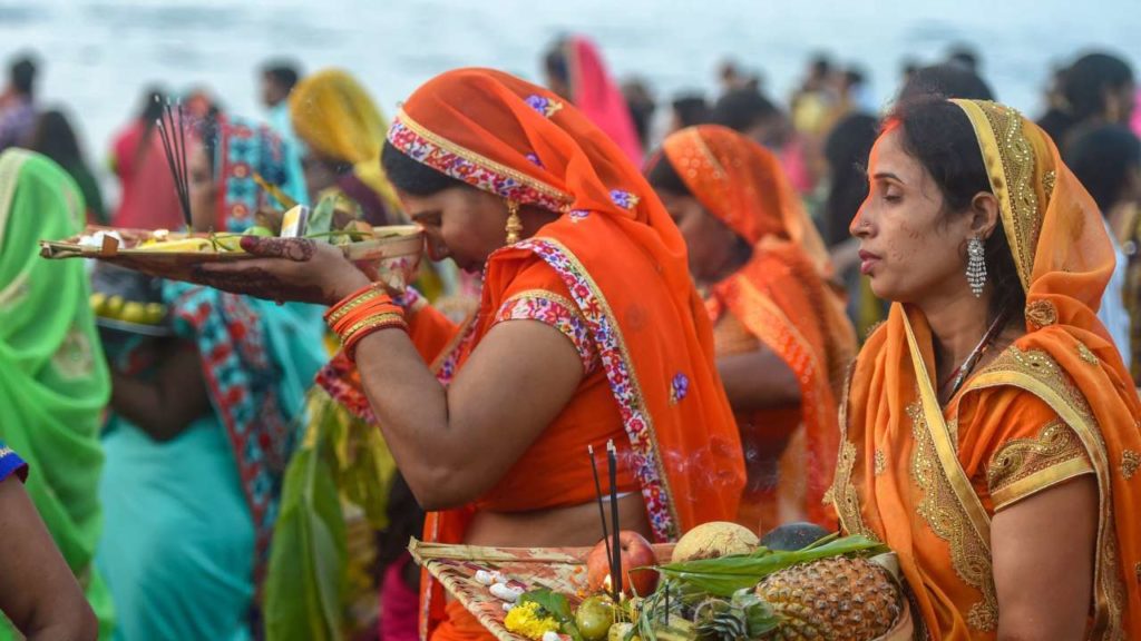 विपरीत गुणका सूर्य र पानीको आराधना गरिने पर्व छठ