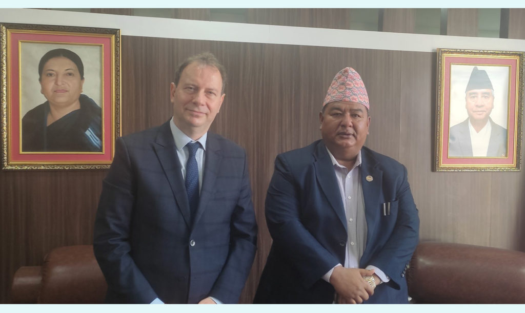नेपाली युवालाई फ्रान्समा रोजगारी दिलाउनेबारे राजदूत गिल्ससँग छलफल