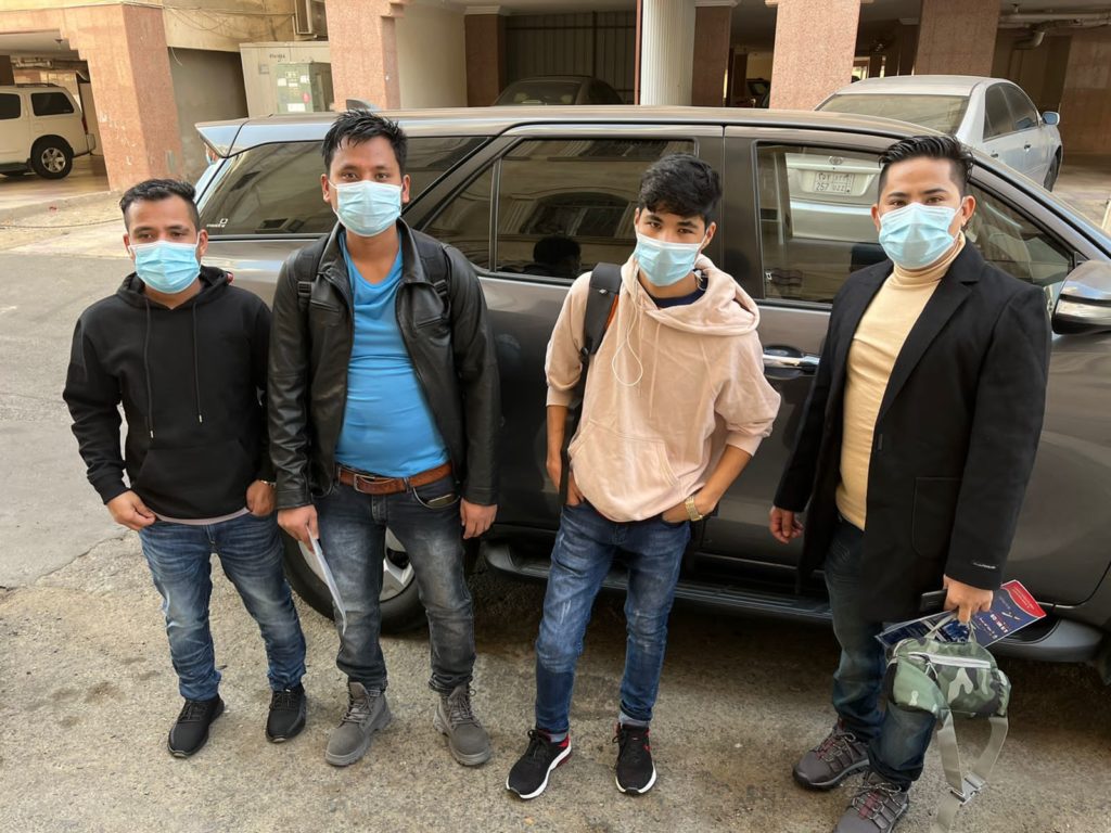ट्रिपलस्टार म्यानपावरले युएईमा अलपत्र आठ नेपालीको ग-यो उद्वार