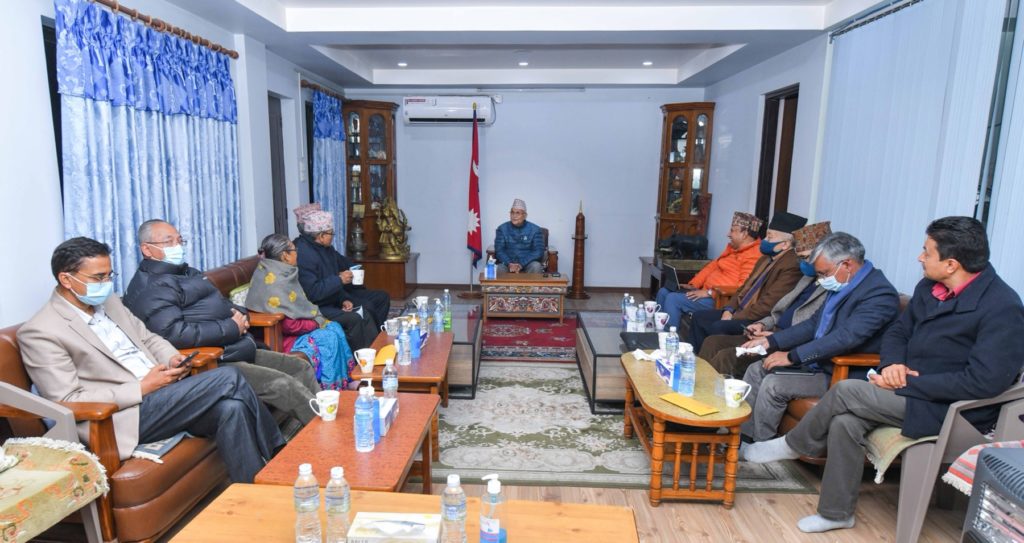 महाअभियोग प्रस्ताव षड्यन्त्रपूर्ण रूपमा आएको भन्दै त्यसको प्रतिवाद गर्ने एमालेको निर्णय