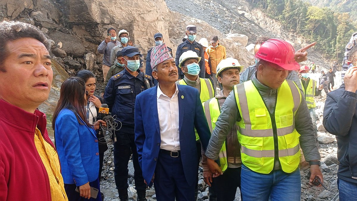 चैतभित्रै काठमाडौँ पानी पुर्‍याउने काम गर्न मन्त्री चौधरीको निर्देशन