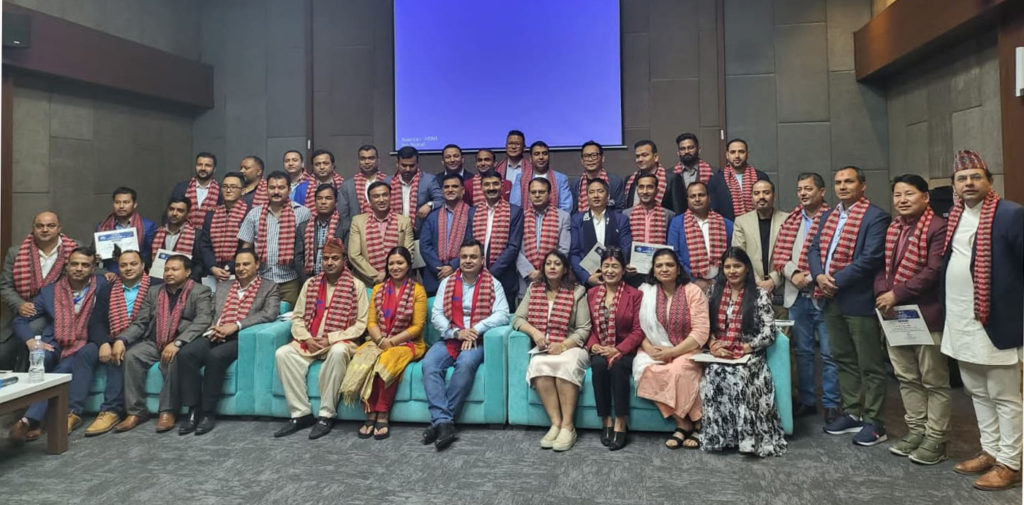 एनआरएनएका नवनिर्वाचित पदाधिकारीहरुलाई अध्यक्षत्रयले खुवाए शपथ