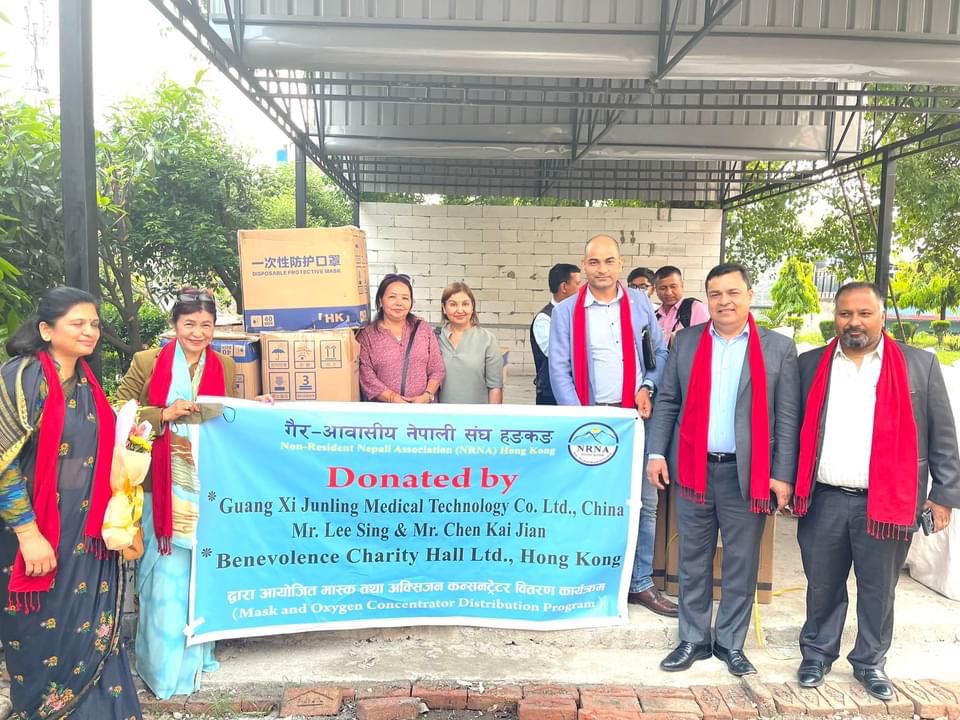 एनआरएनएद्धारा चितवनमा स्वास्थ्य सामग्री हस्तान्तरण