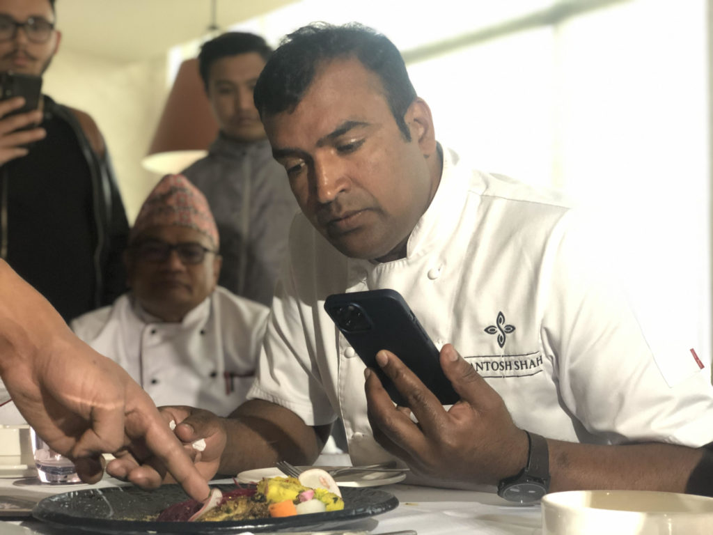 बिबिसी मास्टर सेफ सन्तोषको टोली आज नेपाल आउँदै