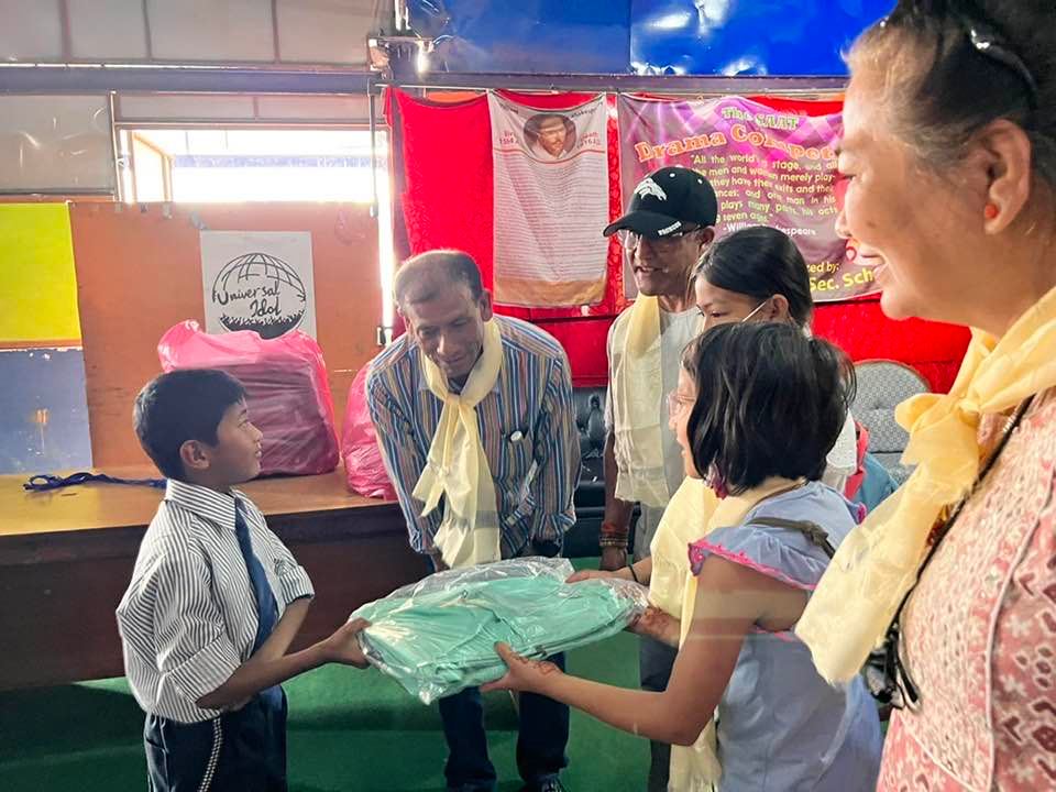 अमेरिका निवासी श्रेष्ठ दम्पत्तीको समाजसेवा