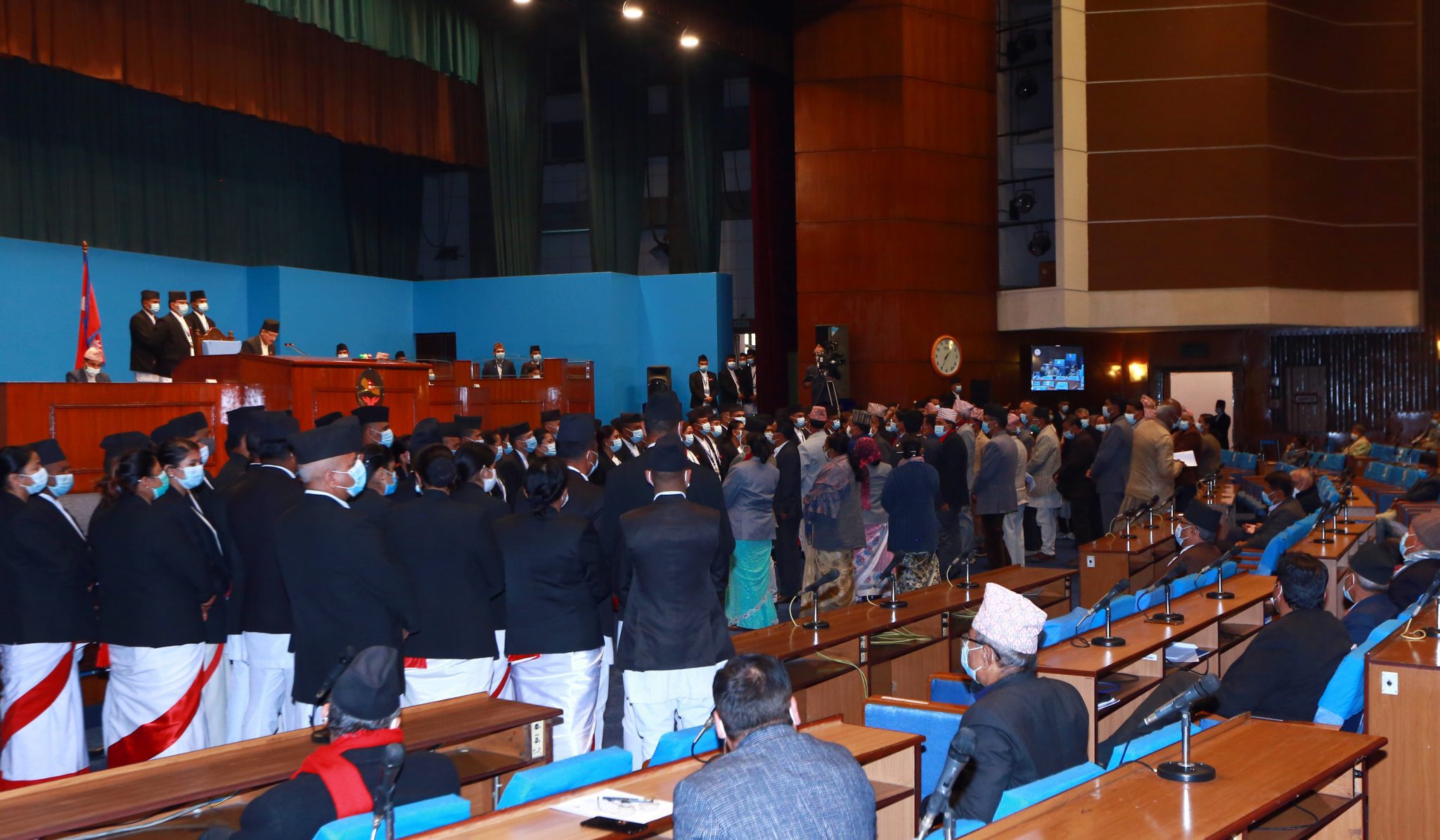एमाले अवरोधले प्रतिनिधि सभा बैठक स्थगित, अर्को बैठक बुधबार बस्ने