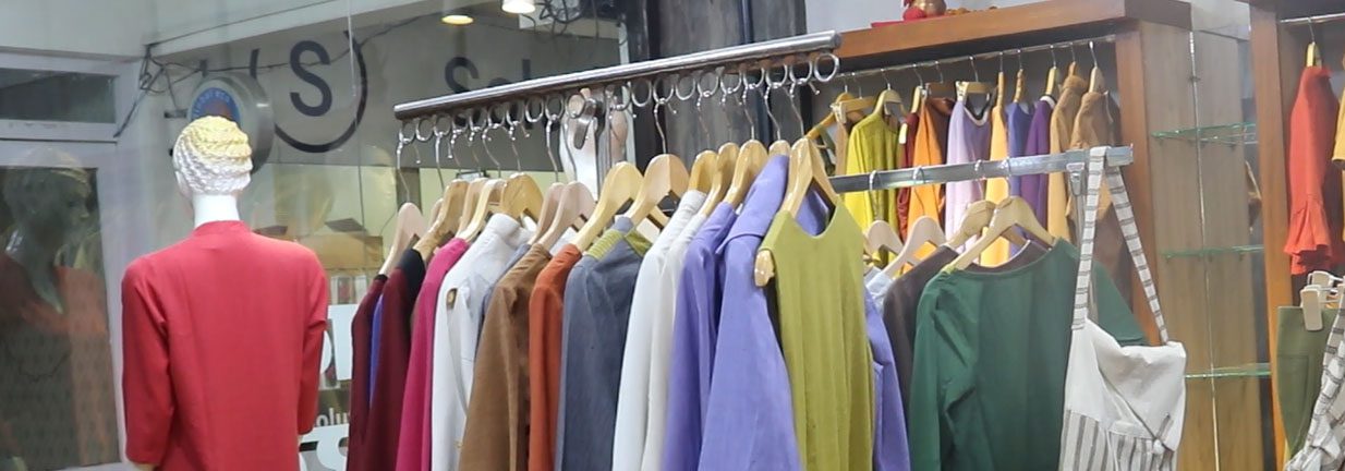 गाँजाबाट बनेका आकर्षक सामाग्री दरवारमार्गको ‘दावा ग्रीन गोल्ड’ मा