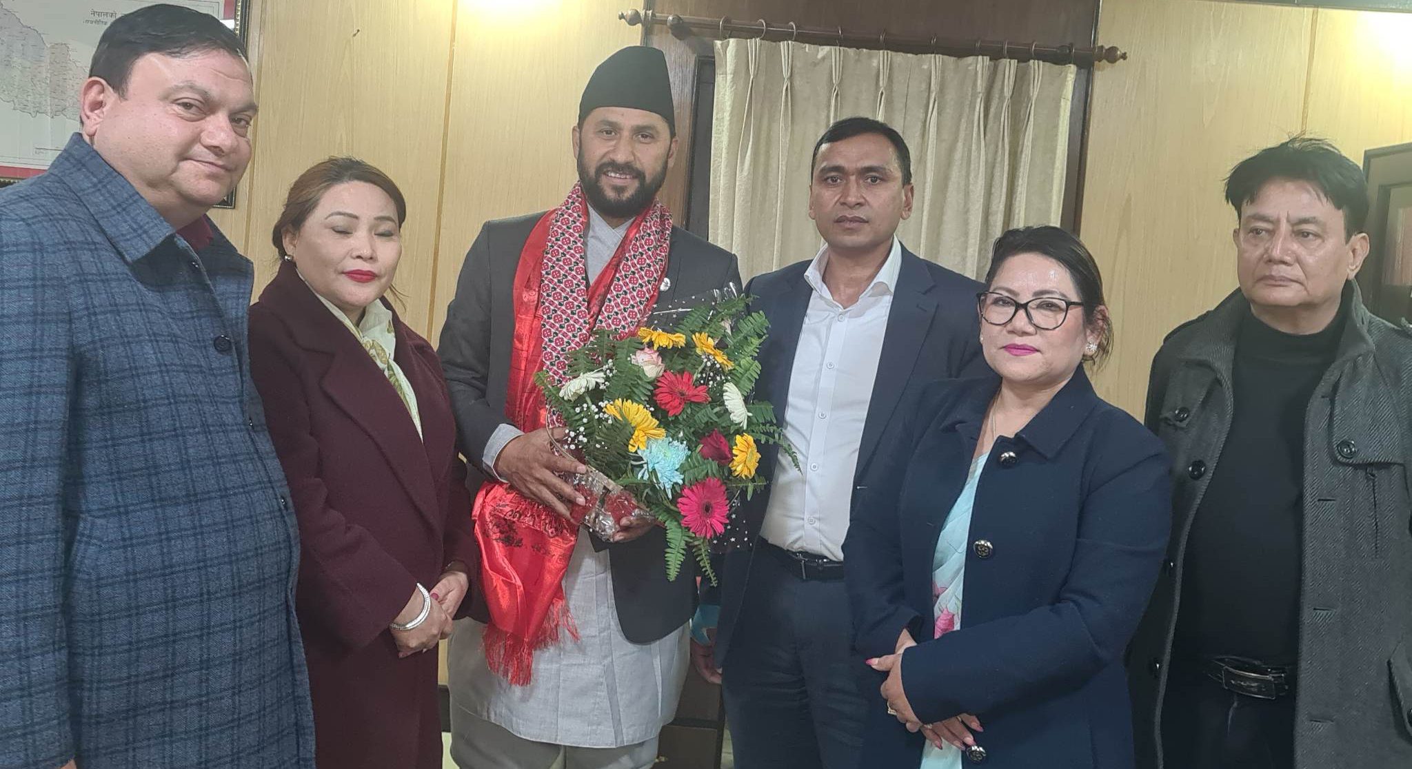 एनआरएनएले भेट्यो उपप्रधानमन्त्रीद्वय पौडेल र लामिछानेलाई