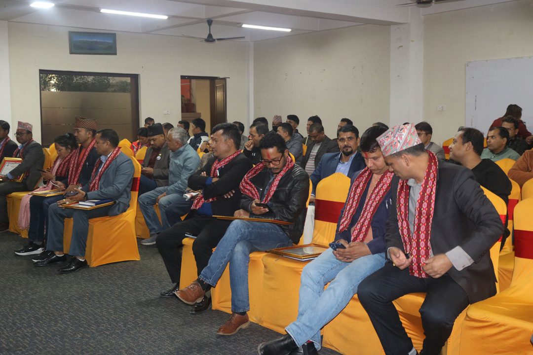 प्रगतिशिल मञ्चद्धारा संघको नवनिर्वाचित कार्यसमितिलाई सम्मान, रोजगार मिडिया सम्मानित (फोटो फिचर)