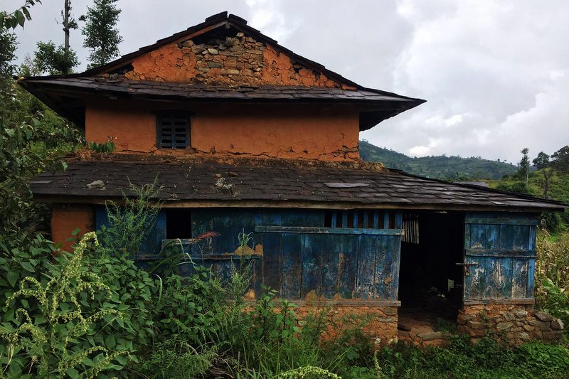 सुविधा खोज्दै स्थानीयवासी शहरमा, उराठ बन्यो गाउँ