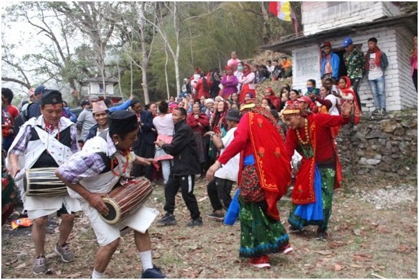 प्रकृतिलाई खुसी बनाउन भूमे पूजा