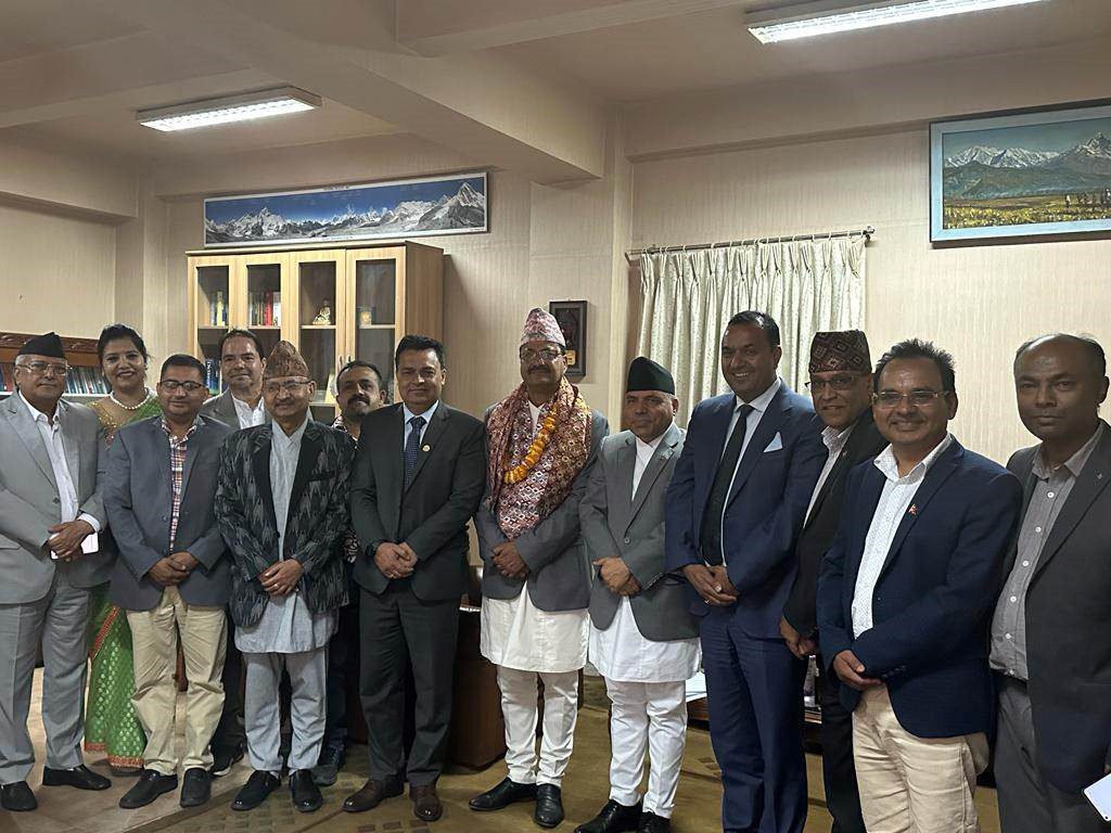 एनआरएनएले ८ बूँदे मागसहित भेट्यो परराष्ट्र मन्त्री साउद