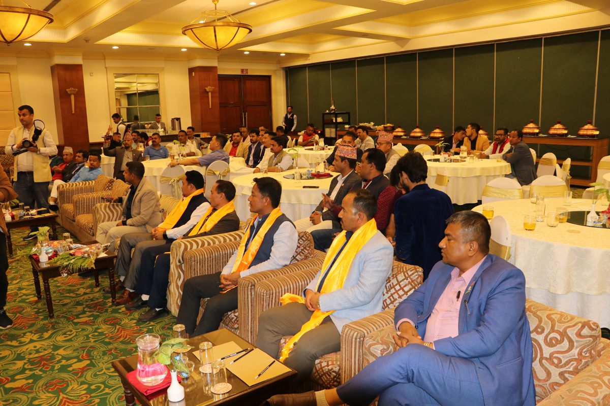 सीमापार बाणिज्य संघले महासंघका नयाँ कार्यसमितिलाई बधाई दिदै भन्यो–‘व्यवसायीको हकहितमा काम होस्’