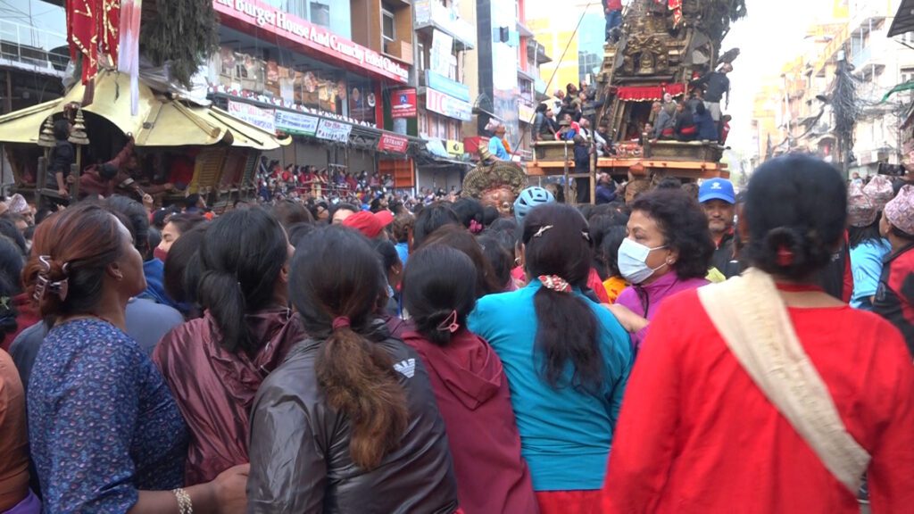 महिलाको मात्र सहभागितामा रातो मच्छिन्द्रनाथको रथ जात्रा सम्पन्न